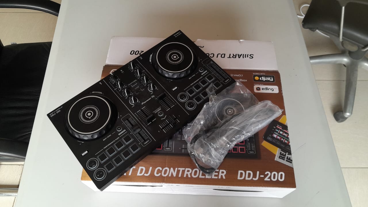 Mesa Controladora de DJ - pionner DDJ 200