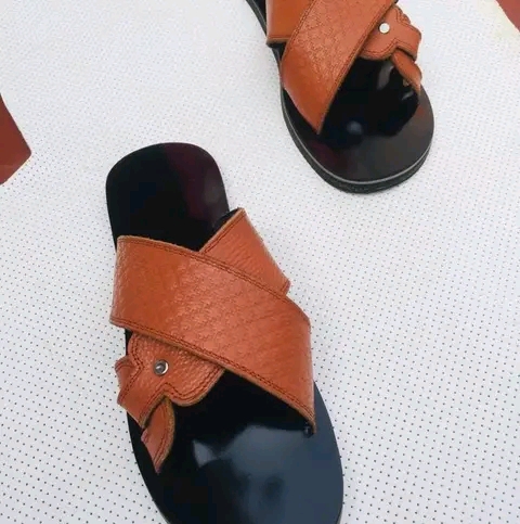 Chinelas e sandálias, masculino e feminino disponível por encomenda  - Imagem 6