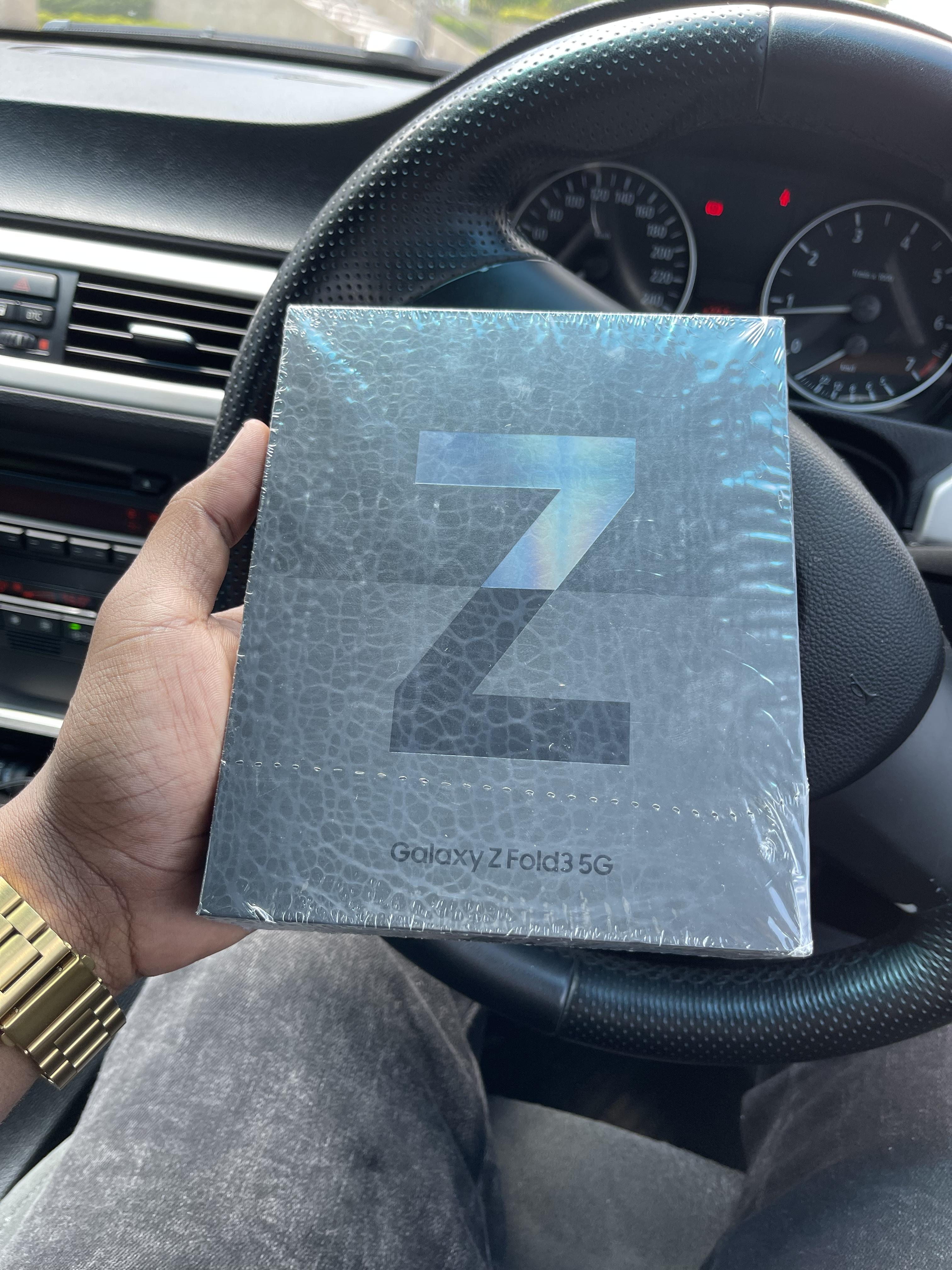 SAMSUNG Z Fold