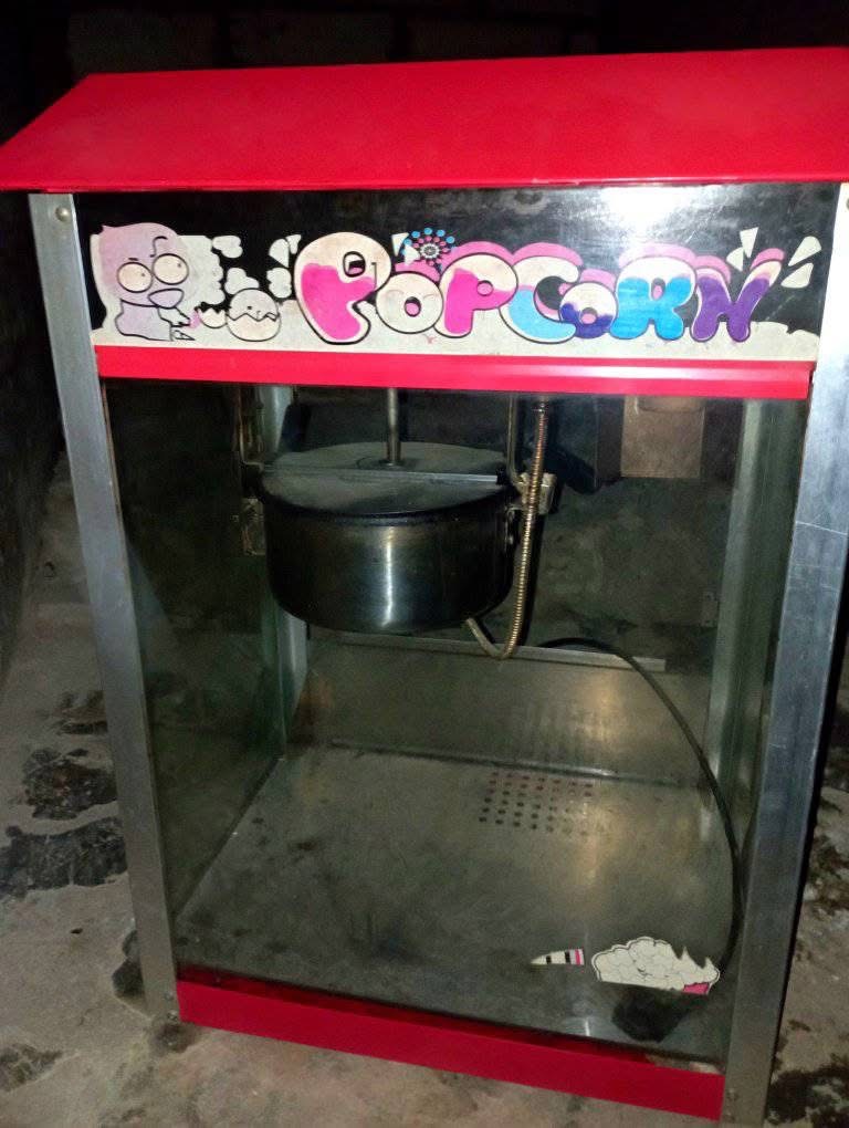 Máquina de pipoca à venda