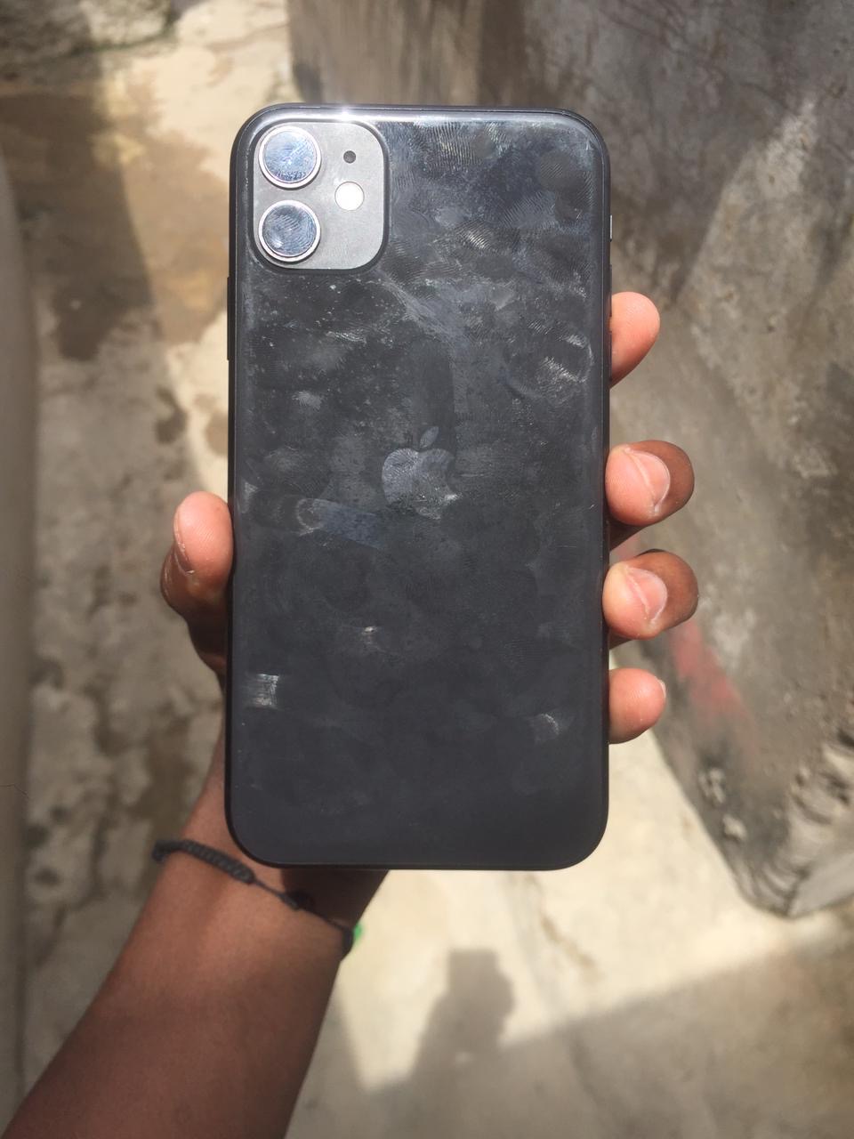 iPhone 11 Normal - Imagem 3
