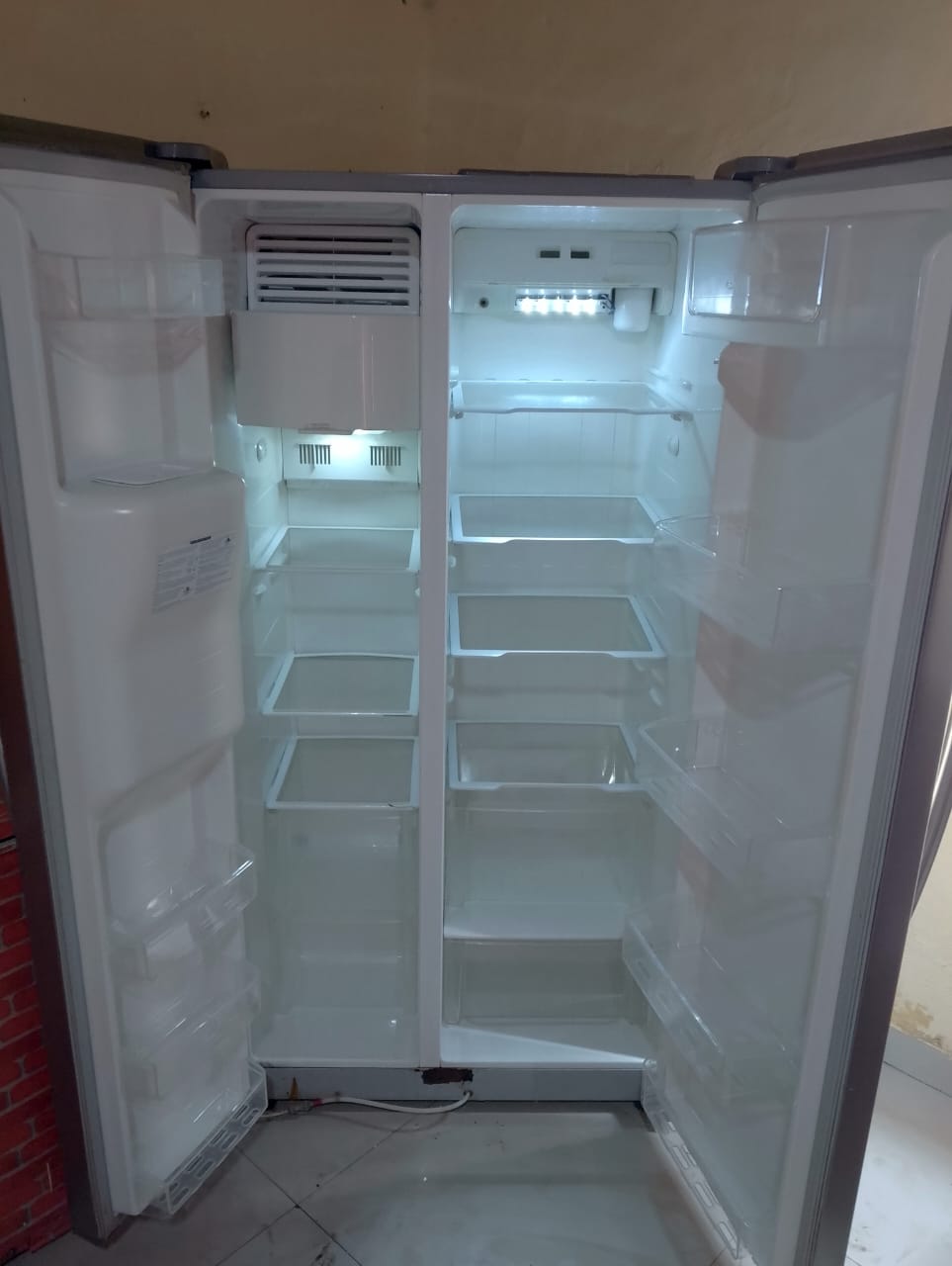 Vende-se geladeira