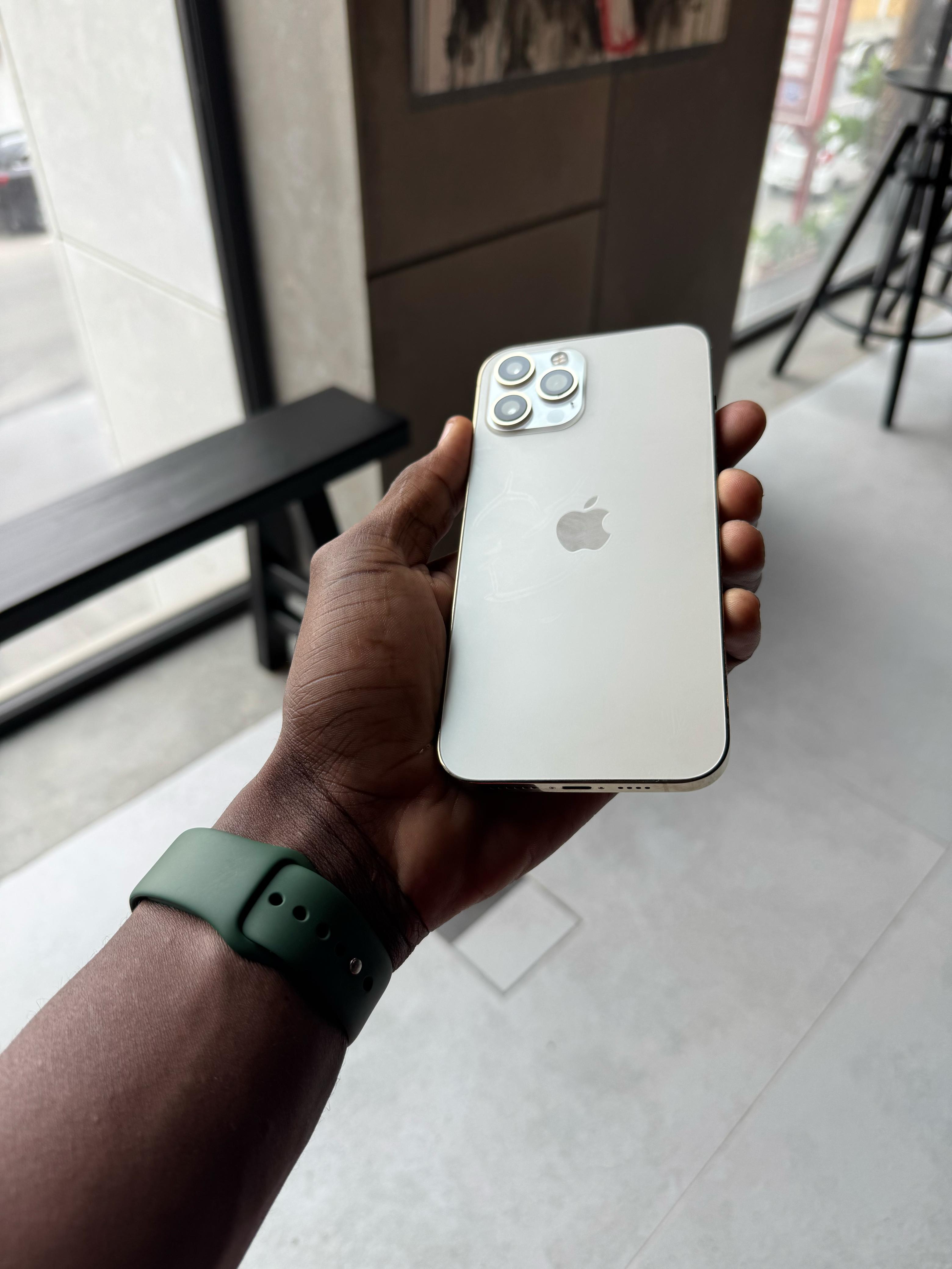 IPHONE 12 PRO MAX - Imagem 3