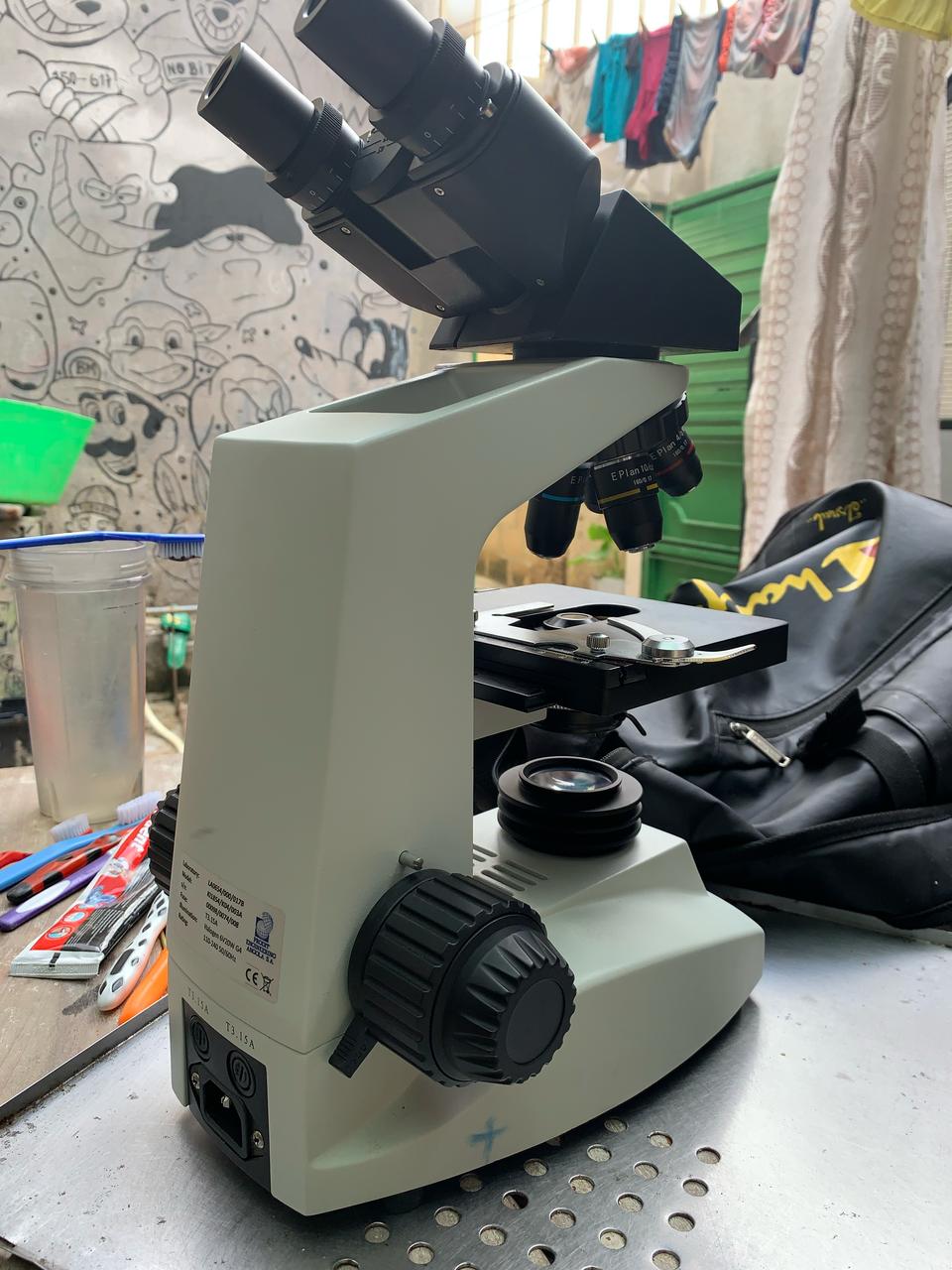 Microscópio Óptico