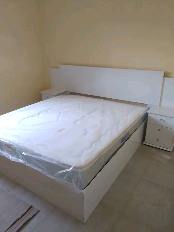 Mesa de 6 Lugares a venda a bom preço  - Imagem 5
