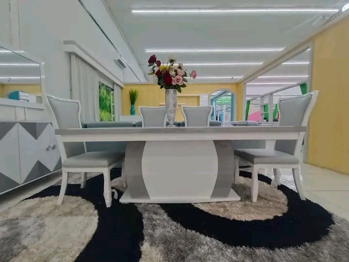 Mesa de 6 Lugares a venda a bom preço  - Imagem 6