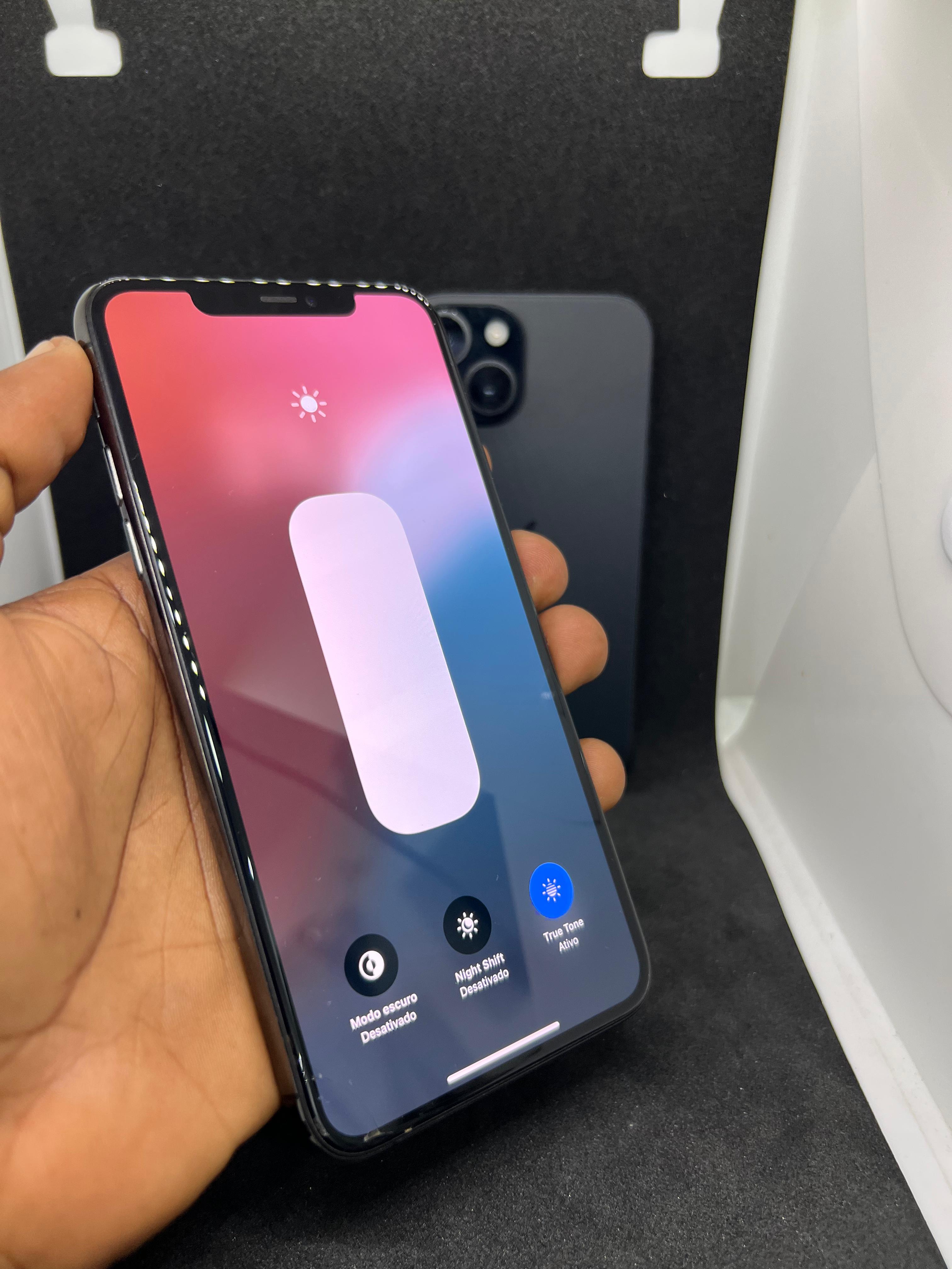 iPhone 11 Pro Max - Imagem 2