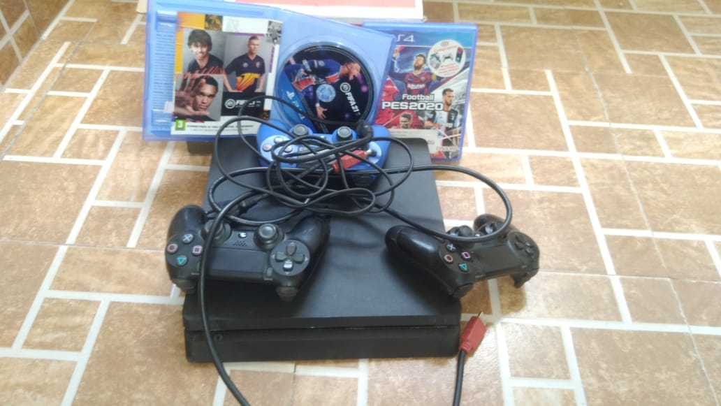 Play station 4