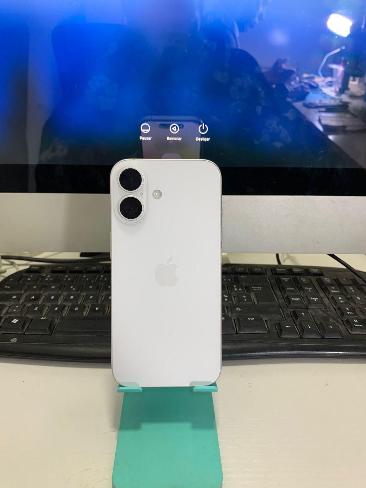 iPhone 16 normal - Imagem 2