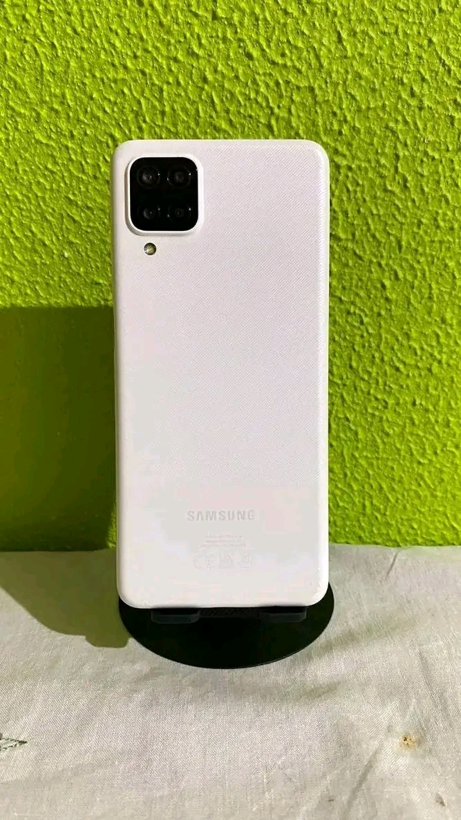 Samsung A12
