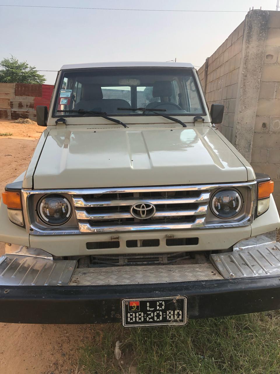 Toyota Land Cruiser a venda 