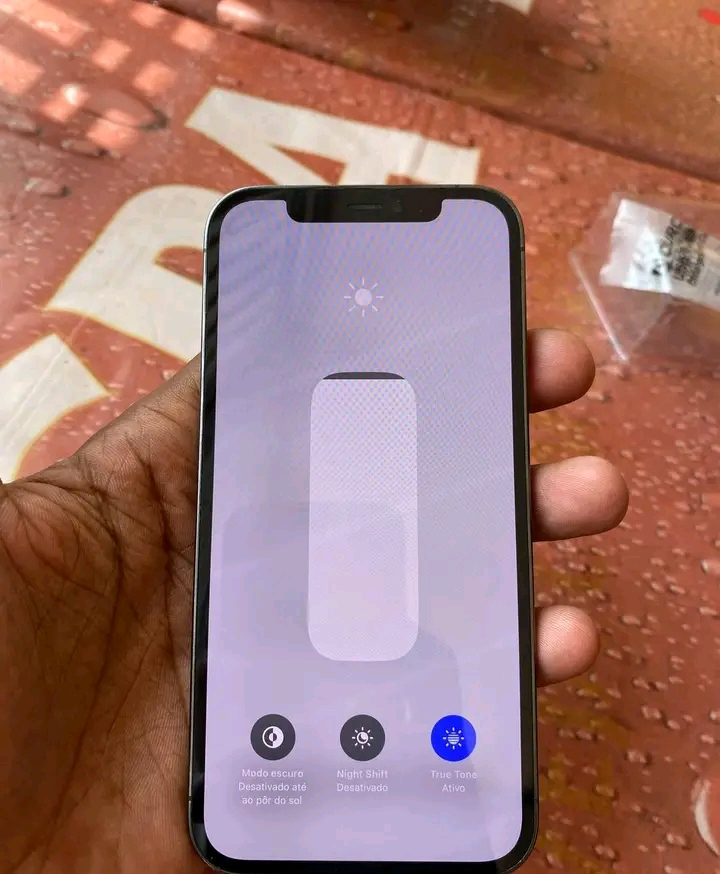 Iphone novos na caixa com todos os seus acessórios origem Americana vindo de Califórnia