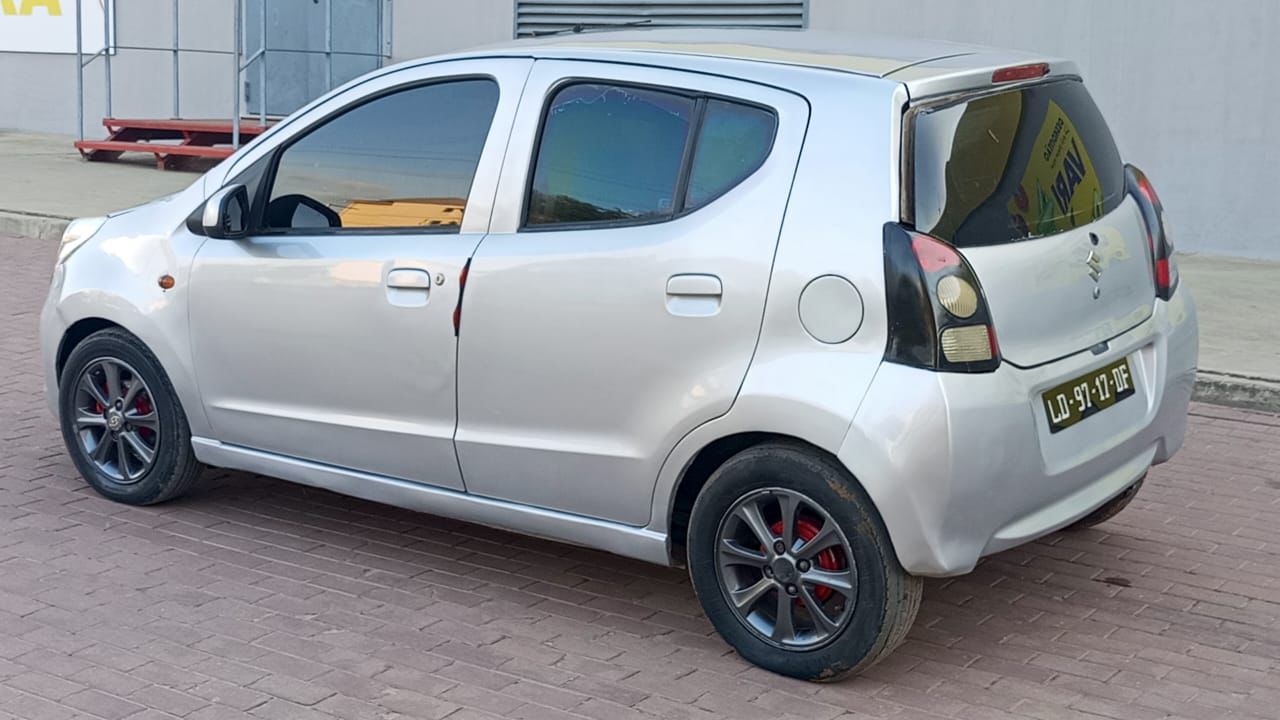 Carro super limpo e bom preço
