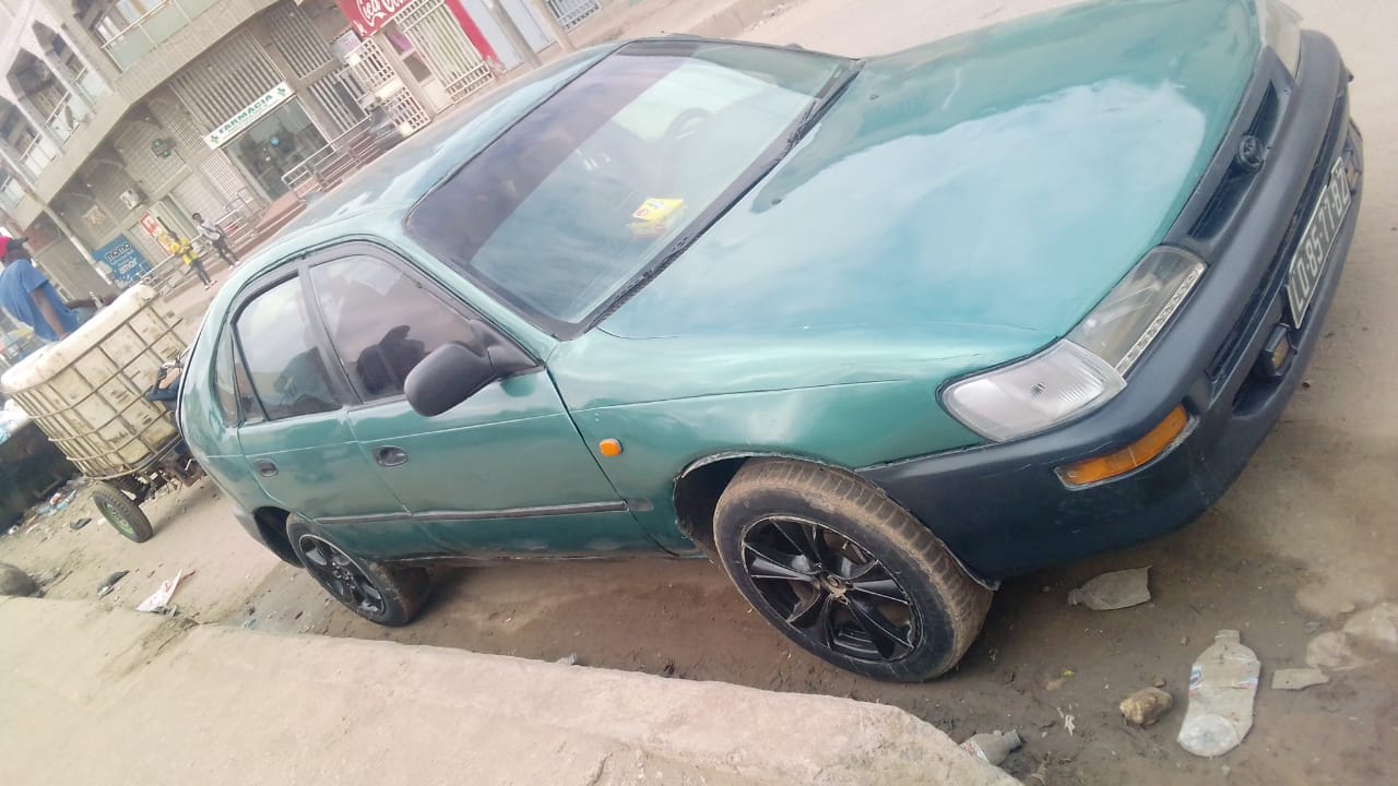 Toyota Corolla rabo de pato - Imagem 4