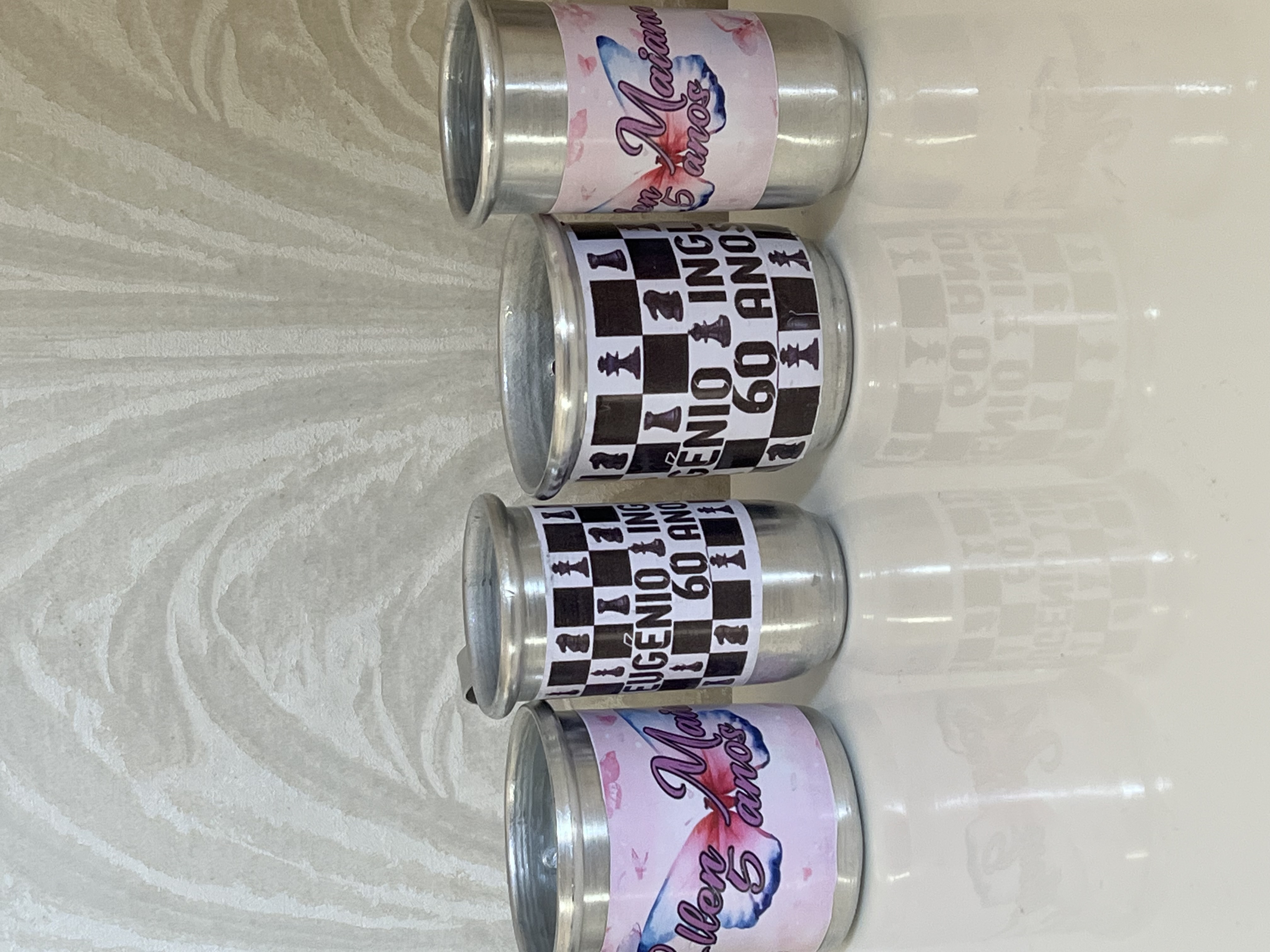 Canecas de alumínio personalizadas