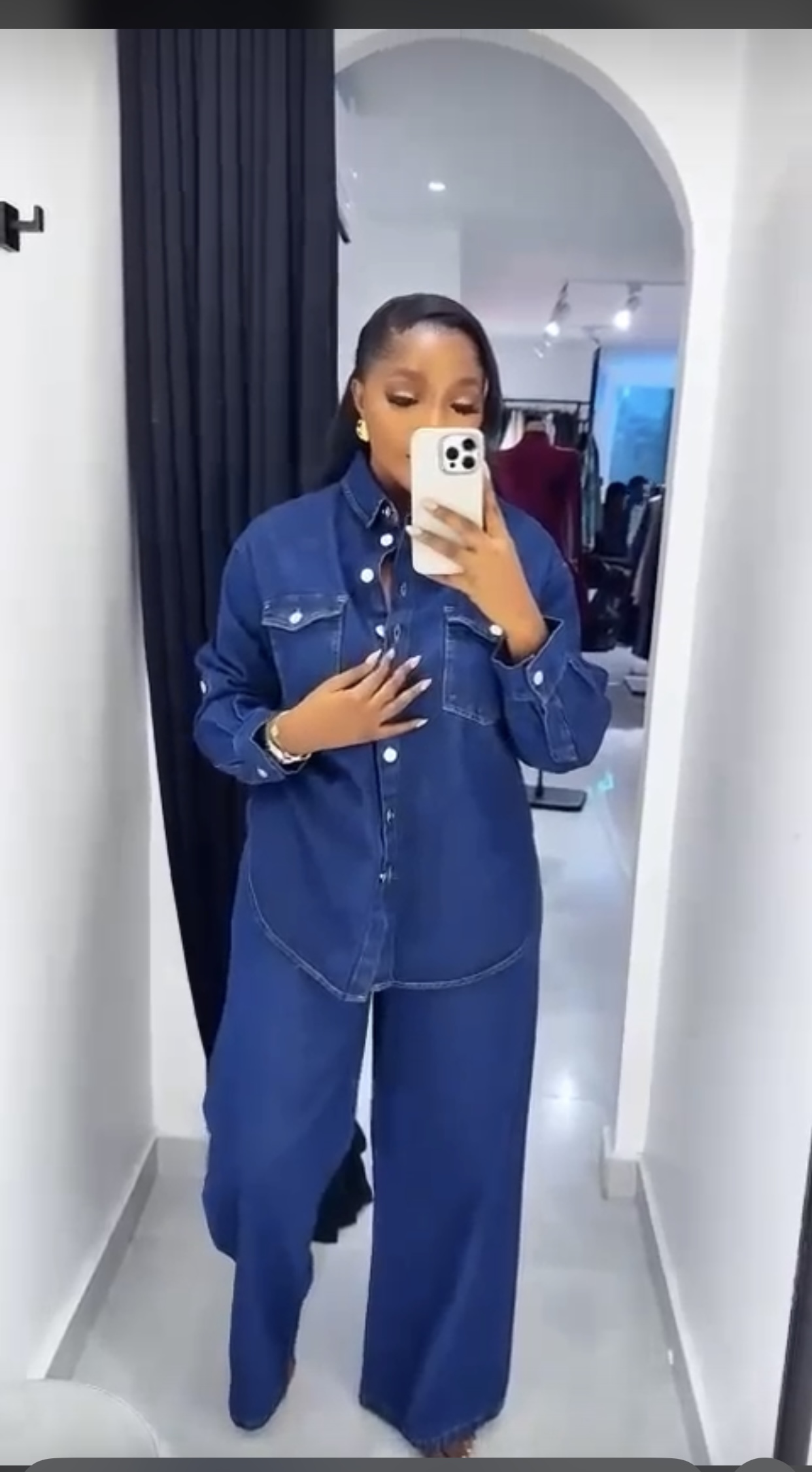 Fatos femininos disponíveis para venda imediata  - Imagem 3