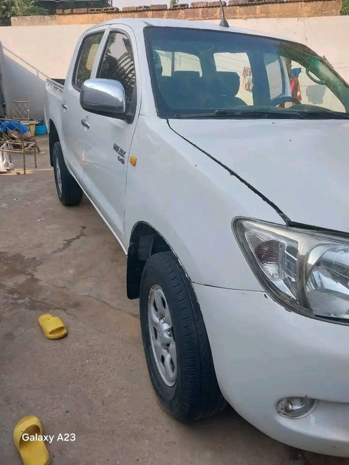 Vende-se Hilux  - Imagem 7