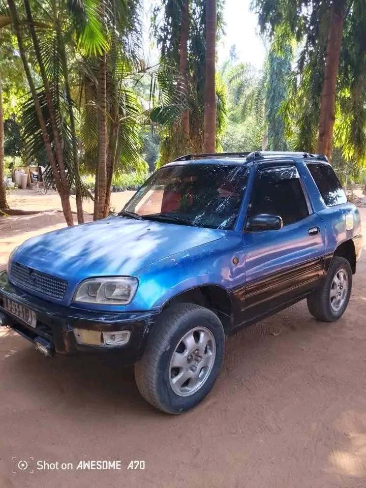 Vende-se Rav4 Desportivo  - Imagem 2
