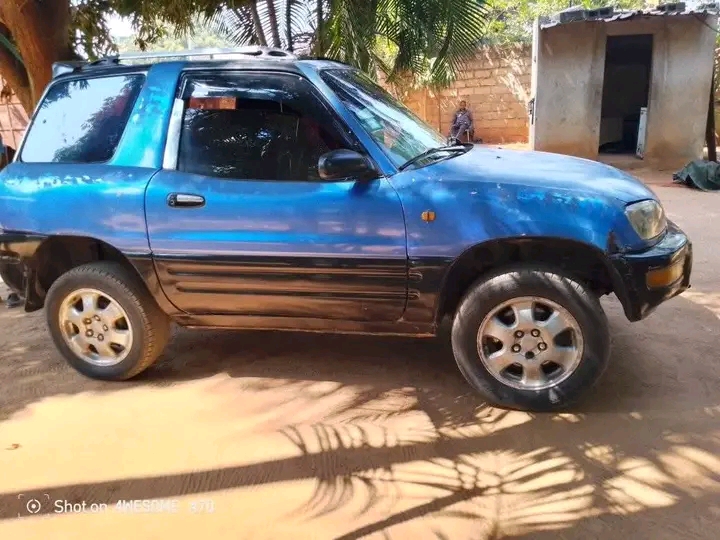 Vende-se Rav4 Desportivo  - Imagem 3
