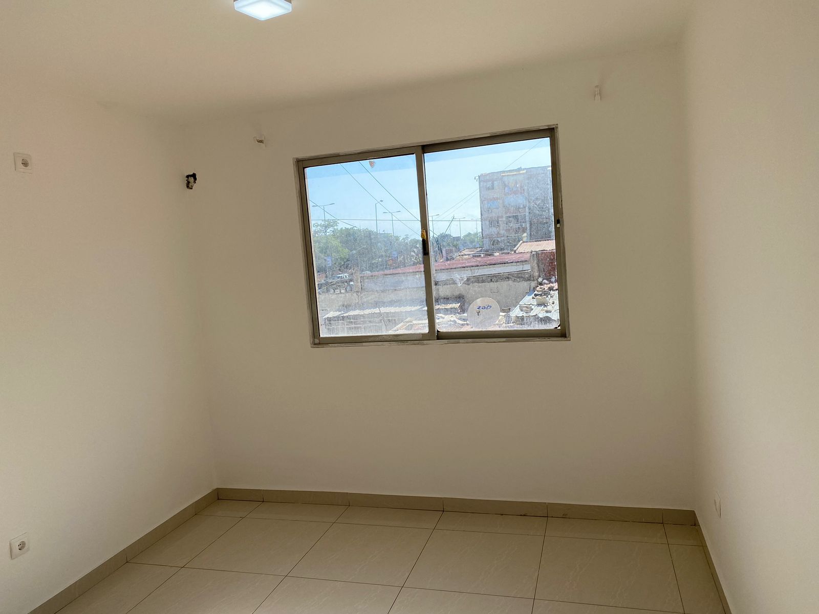 VENDE -SE T2 CASSENDA - Imagem 2