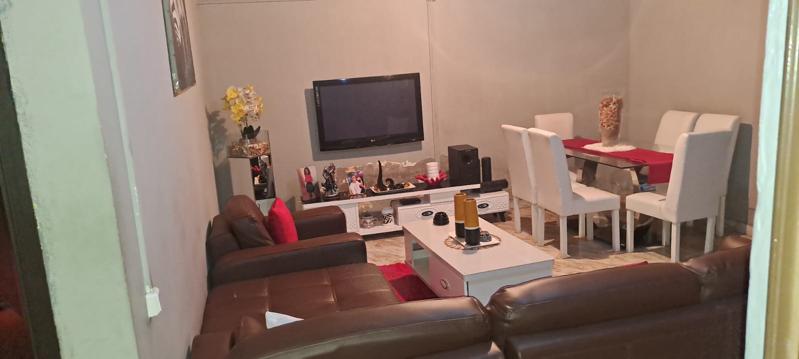 Casa a Venda Em Viana  - Imagem 4