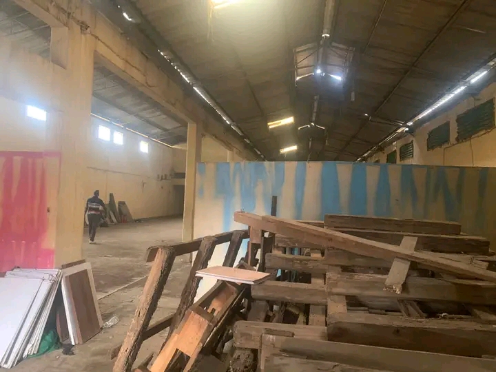 Venda de armazém  - Imagem 5