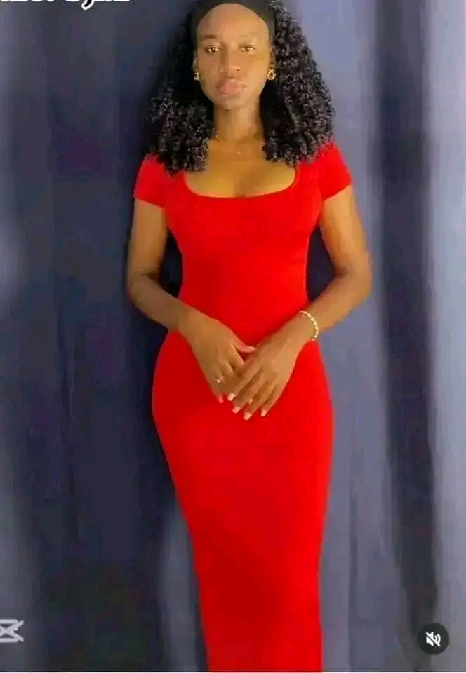 Temos vestido disponível para entrega imediata. - Imagem 4