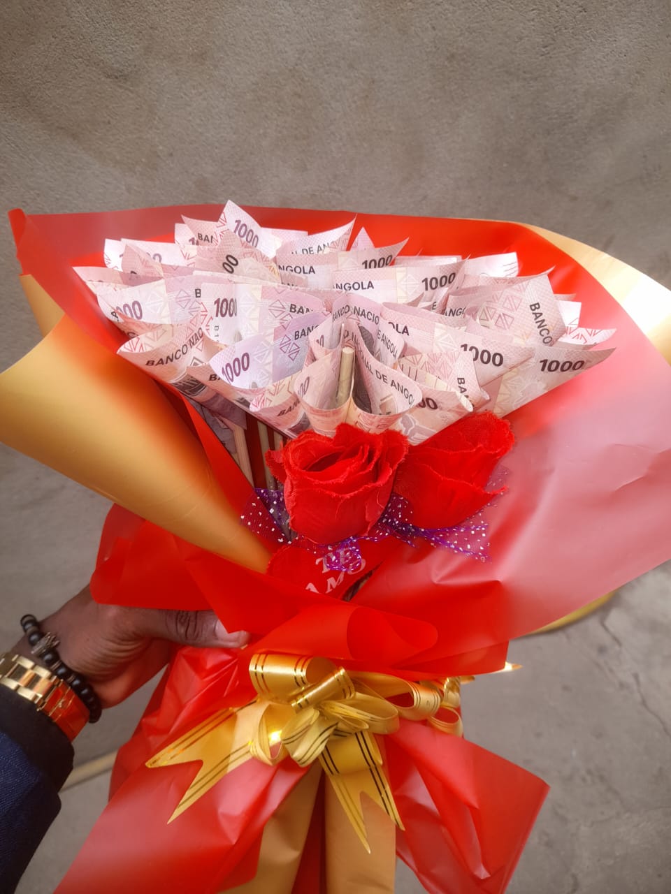 Com apenas 15000kzs encomendas um buquê para seu amor. - Imagem 3