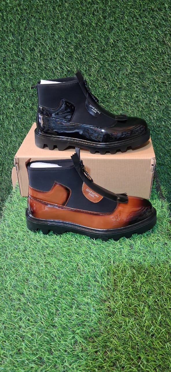 45.500kz.    Números disponíveis  preto  39 40-41. 42. 43  44  Castanho 40  41.  42    12pares
