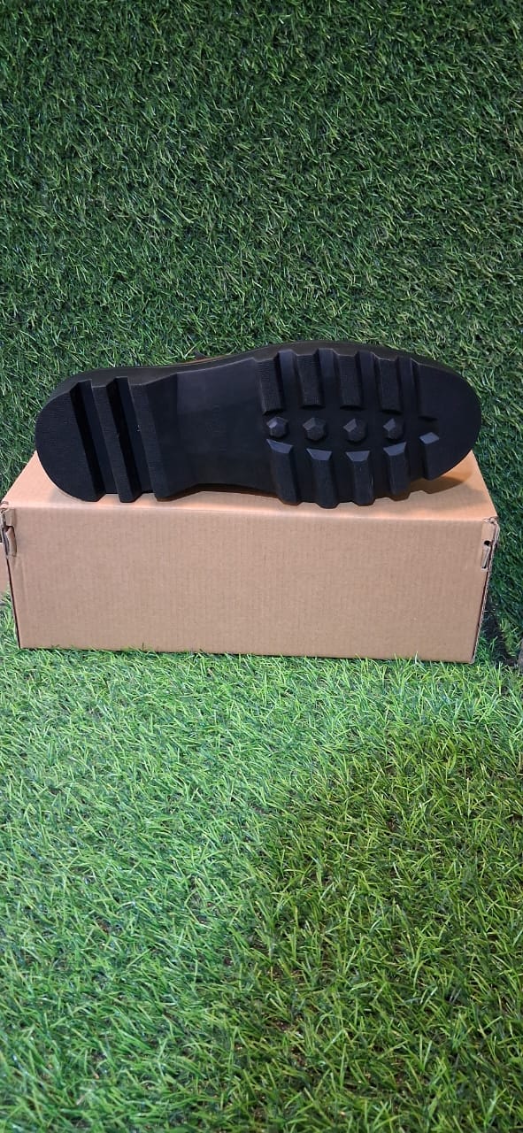 45.500kz.    Números disponíveis  preto  39 40-41. 42. 43  44  Castanho 40  41.  42    12pares - Imagem 3
