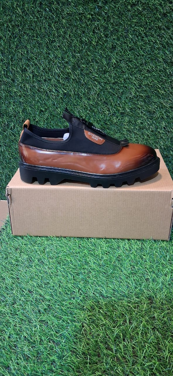 45.500kz.    Números disponíveis  preto  39 40-41. 42. 43  44  Castanho 40  41.  42    12pares - Imagem 6