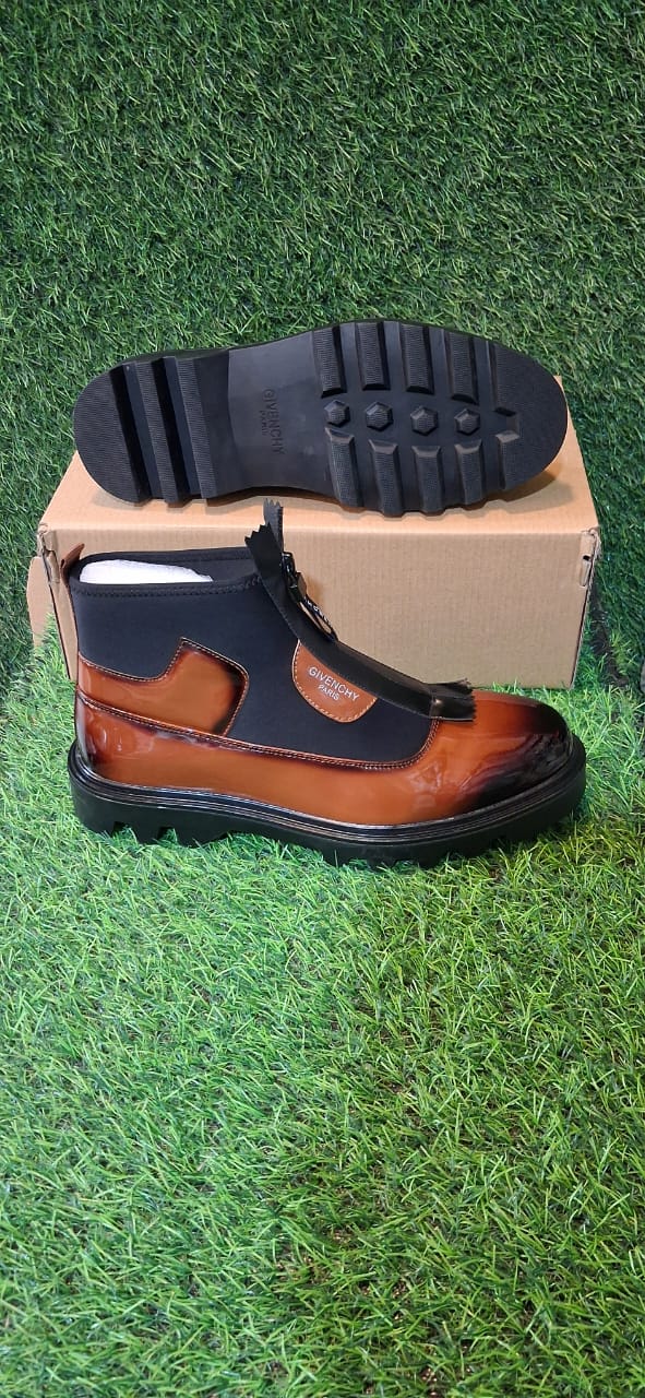 45.500kz.    Números disponíveis  preto  39 40-41. 42. 43  44  Castanho 40  41.  42    12pares - Imagem 2