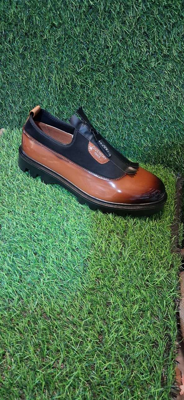 45.500kz.    Números disponíveis  preto  39 40-41. 42. 43  44  Castanho 40  41.  42    12pares - Imagem 5