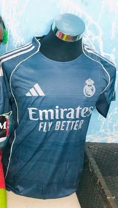 Vendo t-shirt desportiva 