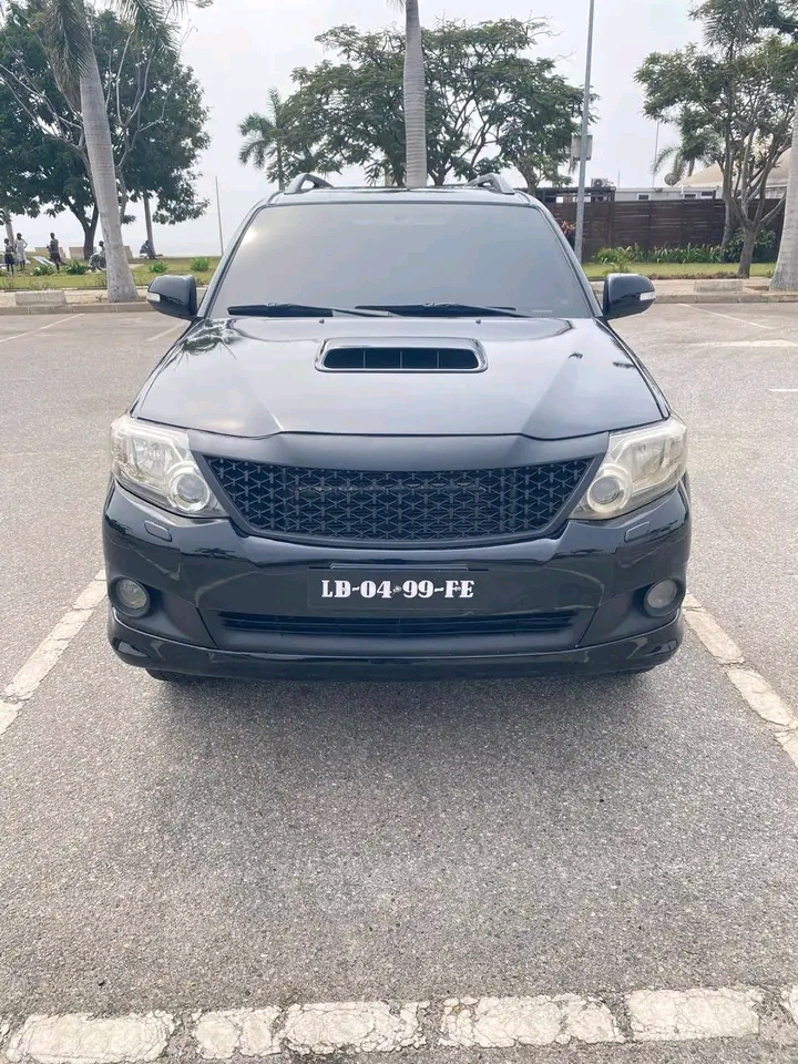 Toyota Fortuner 