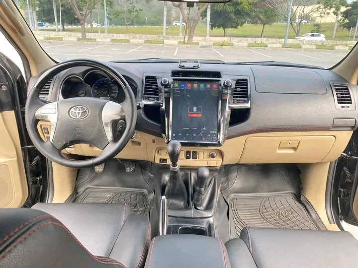Toyota Fortuner  - Imagem 2