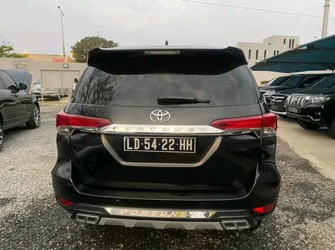 Toyota Fortuner  - Imagem 2