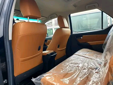 Toyota Fortuner  - Imagem 7