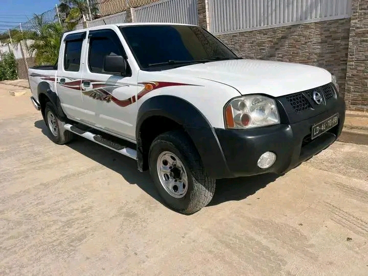 NISSAN HARD BODY  - Imagem 3