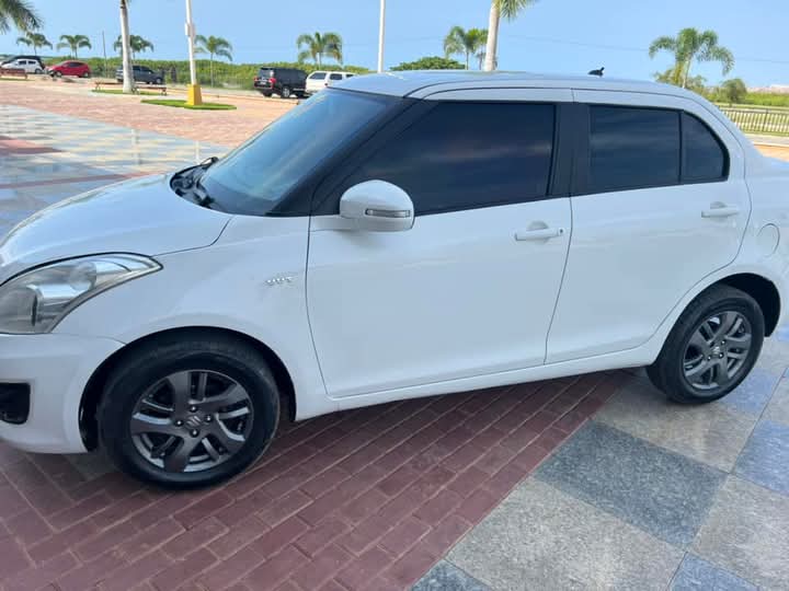 Suzuki Swift com mala  - Imagem 4