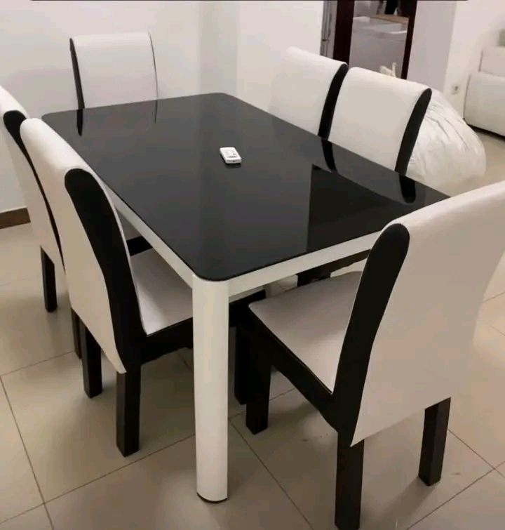 MESA DE JANTAR FAMÍLIAR NOVAS ORIGINAIS NA CAXA 