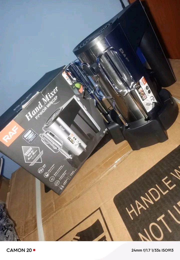 Promoção de liquidificador e ferro de em gomar roupa e panelas originais 