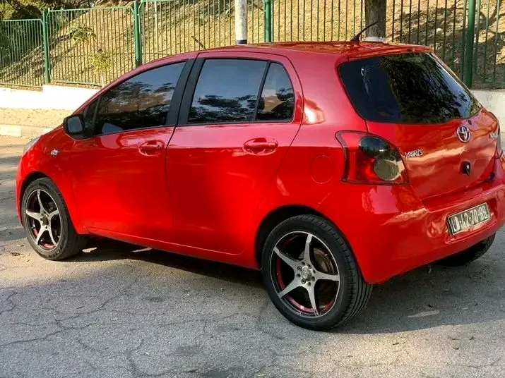 TOYOTA YARIS  - Imagem 2